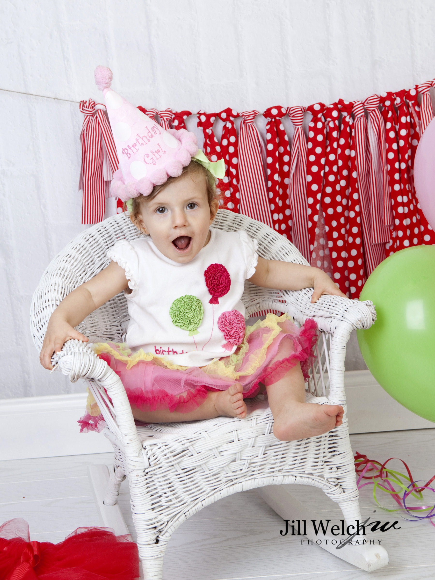 Princess Fiona's First Birthday Smash The Cake! - Jill Welch Photography